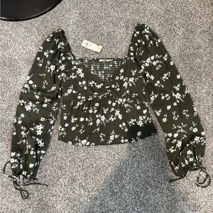 Olive green and white floral blouse NWT size Small